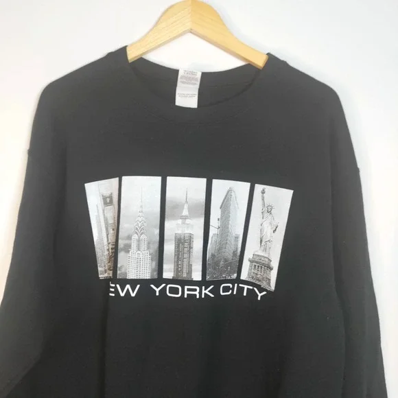VTG New York City Sweatshirt Black NYC Skyline Statue of Liberty Iconic Artsy L - Picture 3 of 9